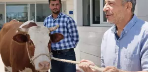 Bomba iddia: Belediye başkanının özel kalemi vatandaşı dolandırdı