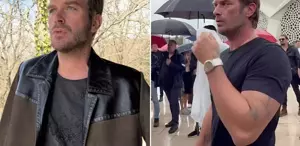 Kıvanç Tatlıtuğ bayram namazını hasırın üzerinde kıldı