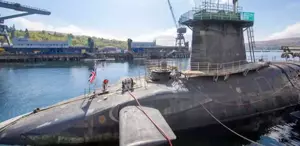 İngiltere’de nükleer denizaltıların bulunduğu üsse girmeye çalışan 2 kişiye gözaltı