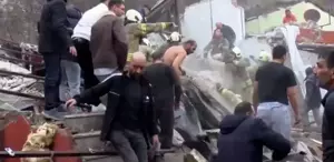 İstanbul Fatih’te iki bina çöktü Enkaz altında kalanlar var