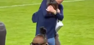 Tarihi maçtan sonra viral olan görüntü