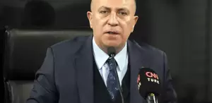 MHP’de İzzet Ulvi Yönter depremi Genel Başkan Yardımcılığını bıraktı