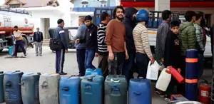 Dünyayı bekleyen büyük tehlike: Savaş biraz daha uzarsa yakıtta “karne“ dönemi başlayacak