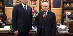 MHP Genel Başkan Yardımcılığı görevinden istifa eden İzzet Ulvi Yönter’in yerine Özgür Bayraktar getirildi.