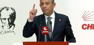 Özgür Özel’den, Mustafa Bozbey’in gözaltına alınması sonrası ilk açıklama