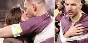 Dzeko antrenörünün eşini dudaktan mı öptü Viral olan karenin aslı başka çıktı