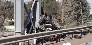 Ankara’da katliam gibi kaza Otobüs üst geçide çarptı