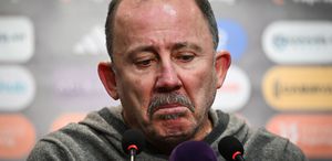 Sergen Yalçın derbi sonrası iki futbolcusunun biletini kesti