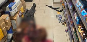 Kiev’de kimliği belirsiz bir kişinin ateş açması sonucu 5 kişi öldü