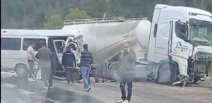 Isparta-Antalya karayolunda feci kaza: 7 ölü