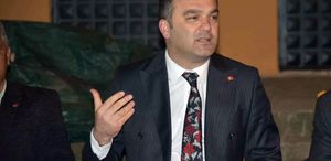 Görevinden uzaklaştırılan Görele Belediye Başkanı Hasbi Dede, CHP’den ihraç edildi