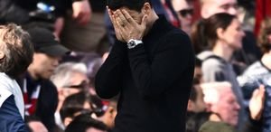 Yıllar sonra şampiyonluğa koşan Arsenal kendi sahasında yenildi