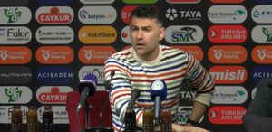 Burak Yılmaz İstifa Etti