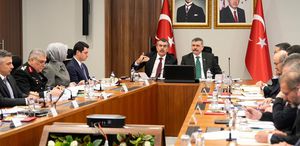 İçişleri’nde kritik toplantı: Okulların çevresinde güvenlik artırılacak, erken uyarı mekanizmaları güçlendirilecek