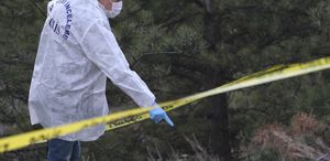 Annenin cesedi toprağa gömülü, oğlu da silahla vurulmuş halde bulundu