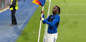 Maç sonundaki sevinci ortalığı savaş alanına çevirdi