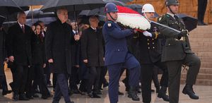 106 yıllık gurur Devlet erkanı Anıtkabir’i ziyaret etti