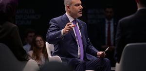 Gençlerden Hakan Fidan’ı terleten soru: Buna cevap veremeyeceğim