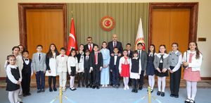 TBMM Başkanı Kurtulmuş, koltuğunu 6. sınıf öğrencisi İnci’ye devretti İşte verdiği mesaj