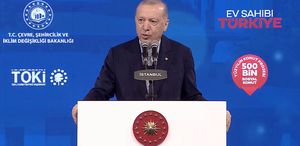 Cumhurbaşkanı Erdoğan, Mehter Marşı protestolarına Ahmet Kaya şarkısıyla tepki gösterdi