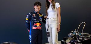 Milli voleybolcu Hande Baladın ile Formula 1 pilotu Yuki Tsunoda’nın arasındaki boy farkı dikkat çekti