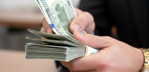 ABD Merkez Bankası, faizi yüzde 3,50-3,75 aralığında sabit tuttu.