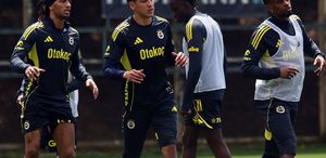 Fener taraftarını delirten paylaşım: Düştüğü nota tepki yağıyor