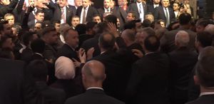 Türkiye Belediyeler Birliği seçiminde İmamoğlu’nun mesajı okunurken kavga çıktı