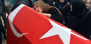 Almina’nın cenazesinde gözyaşları sel oldu Annenin ağıtları yürek dağladı
