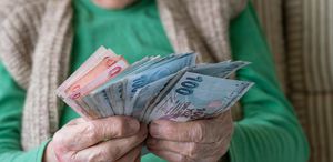 Emeklilerin beklediği tarih açıklandı Maaş ve ikramiyeler hesaplara yatıyor