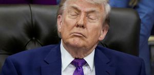 Trump toplantıda uyuyakaldı, Beyaz Saray’dan sert bir açıklama geldi