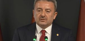 Sesi titredi, ağlamamak için kendini zor tuttu İbrahim Hatipoğlu Galatasaray’daki görevine veda etti