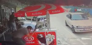 Mersin’de 4 kişinin öldüğü silahlı saldırı anı kamerada