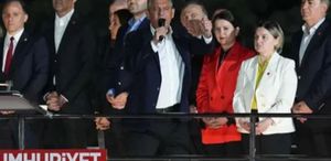 Özel, Kılıçdaroğlu ile telefonda ne konuştuklarını anlattı: En kısa zamanda sandık istiyoruz, kurultay istiyoruz