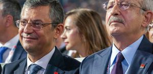 Özgür Özel: Genel merkezimize sahip çıkmaya devam edeceğiz