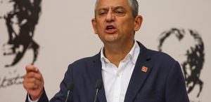 Özgür Özel’den vekillerin “Yeni parti kuralım“ teklifine sert yanıt