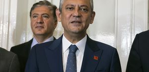 Özgür Özel kendine yeni ünvanı buldu: Cumhuriyet Halk Partisi lideri
