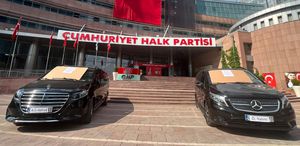 Kılıçdaroğlu, Özgür Özel’in iki makam aracını satışa çıkardı