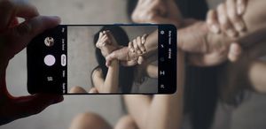 TikTok’ta 11 yaşındaki kızının müstehcen görüntülerini paylaşan anneye gözaltı