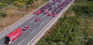 Bizim Çocuklar’ı Dünya Kupası’na uğurlayan konvoy dünya basınında