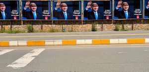 Kılıçdaroğlu afişleri Tunceli’yi karıştırdı, Valilikten jet açıklama geldi