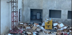 Çalıştığı inşaatta iskeleden düşen işçi ağır yaralandı olay kamerada
