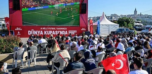 Meydanlarda milli maç izlenmeyecek Bakan Çiftçi’den valiliklere genelge