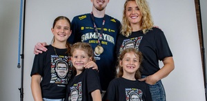 Fenerbahçe Beko forması giyen Nando De Colo, basketbolu bıraktı