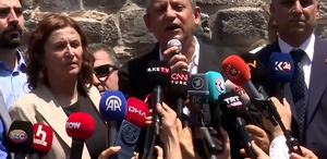 Özgür Özel Diyarbakır’da: Güne Selahattin Demirtaş’ın selamıyla başladık