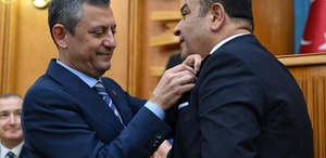 CHP Ankara Milletvekili Adnan Beker partisinden istifa etti