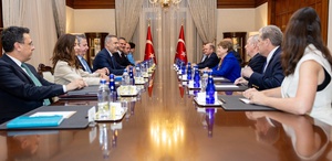 Dışişleri Bakanı Fidan, Ankara’da ABD’li senatörleri kabul etti