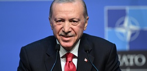 Cumhurbaşkanı Erdoğan’dan Yunan gazeteciye: Gözlerinden tanırız