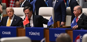 NATO Zirvesi’nde liderlere özel iki jest Birisi Erdoğan’ın şahsi hediyesi