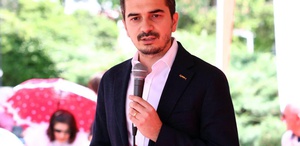 Çankaya Belediye Başkanı Hüseyin Can Güner, ülkeye dönüşünde Esenboğa Havalimanı’nda gözaltına alındı.
